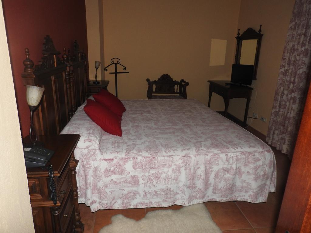 Hotel El Refugio De Juanar Ojén Екстериор снимка